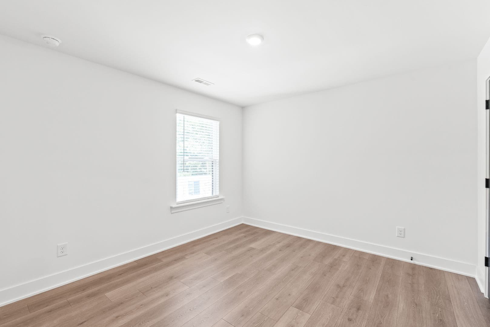 Charlotte Townhome: 2023 Wilson Ave