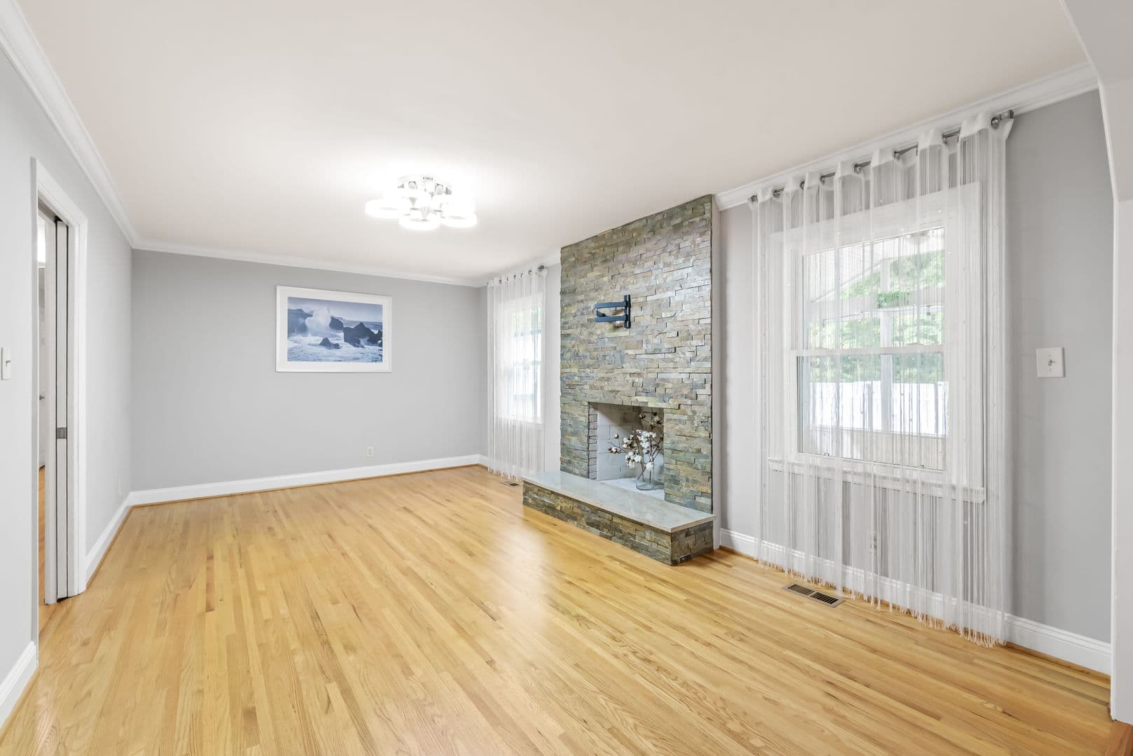 Charlotte House: 2600 E Providence Drive