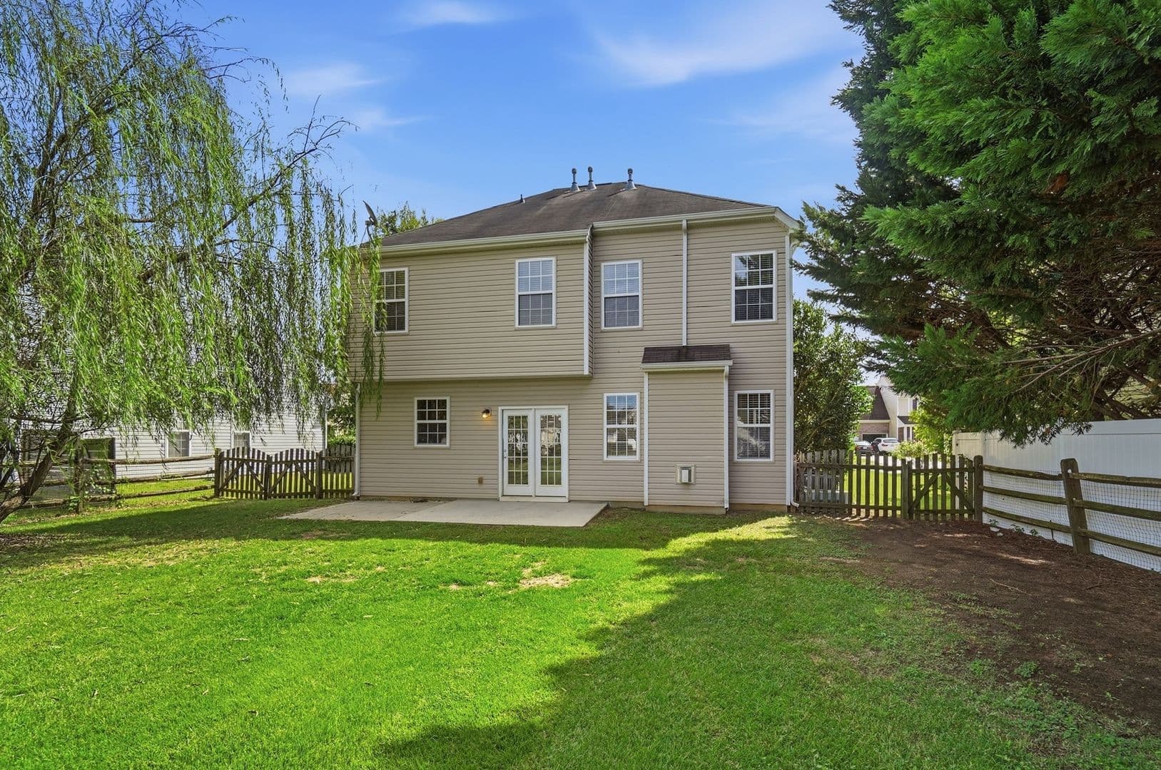 Charlotte House: 14801 Asheton Creek Drive