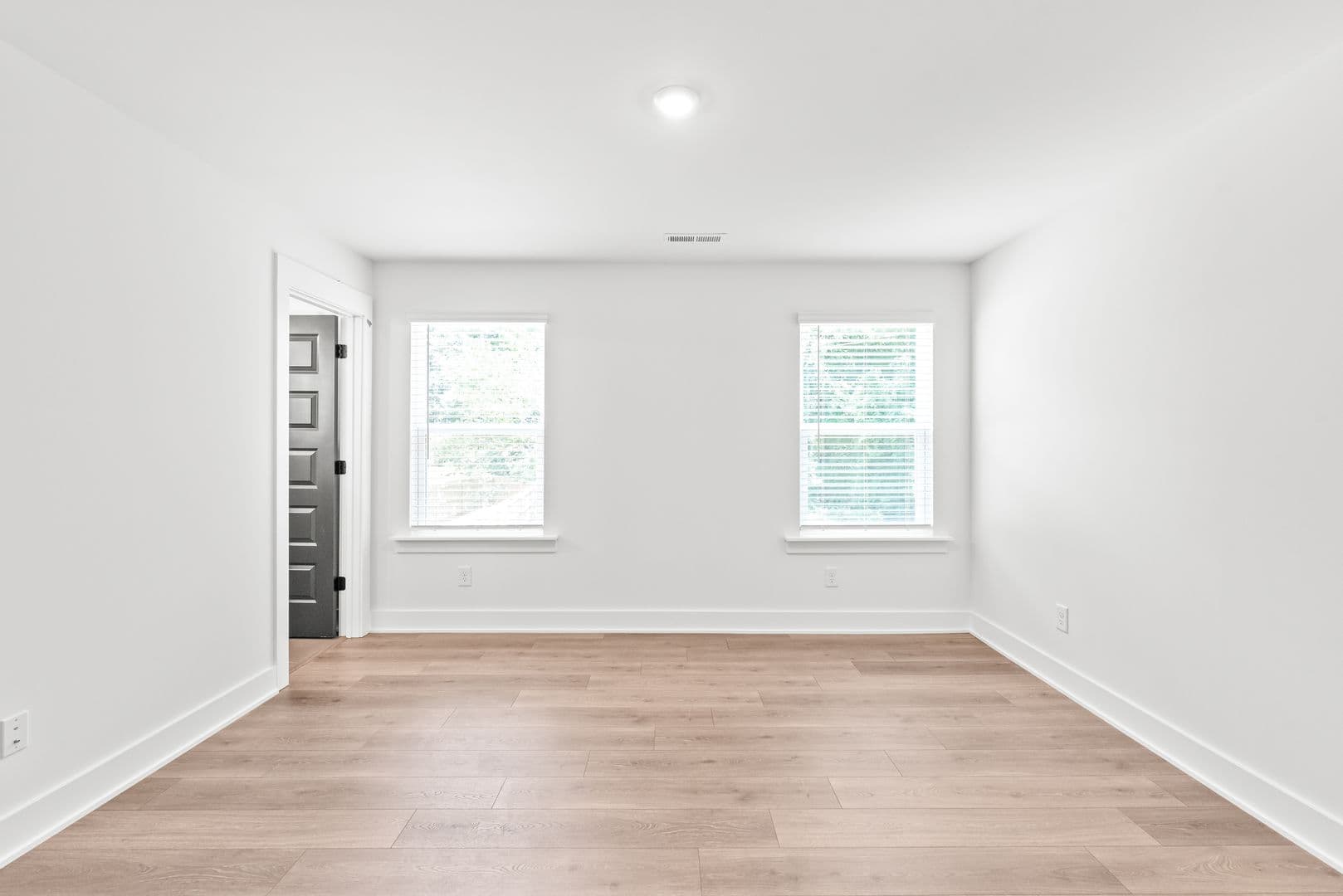 Charlotte Townhome: 2023 Wilson Ave