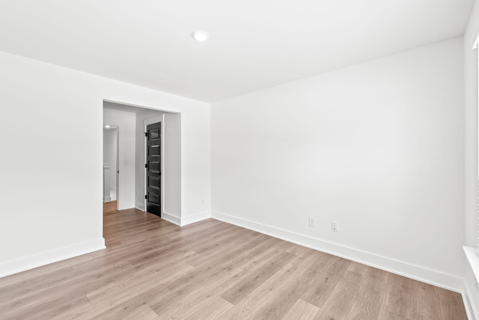 Charlotte Townhome: 2023 Wilson Ave