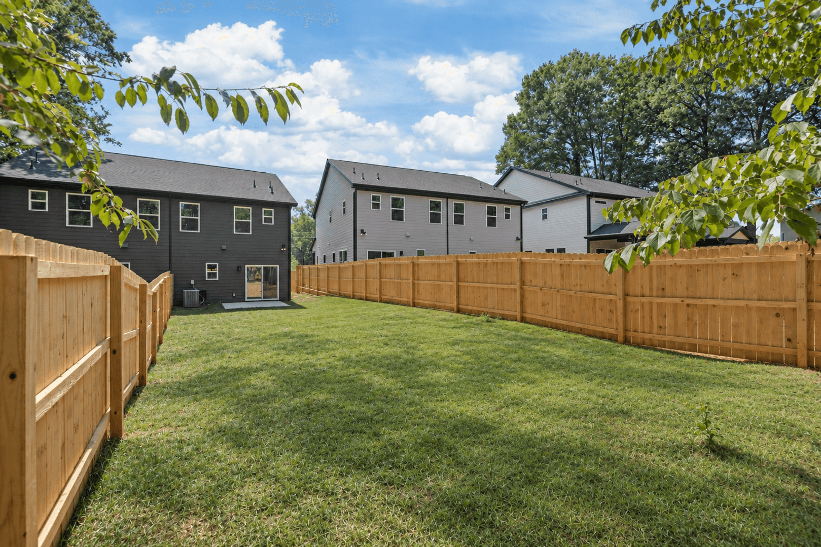 Charlotte Townhome: 2023 Wilson Ave