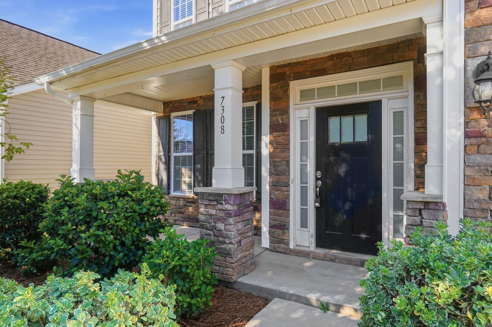 Charlotte House: 7308 Hamilton Bridge Road