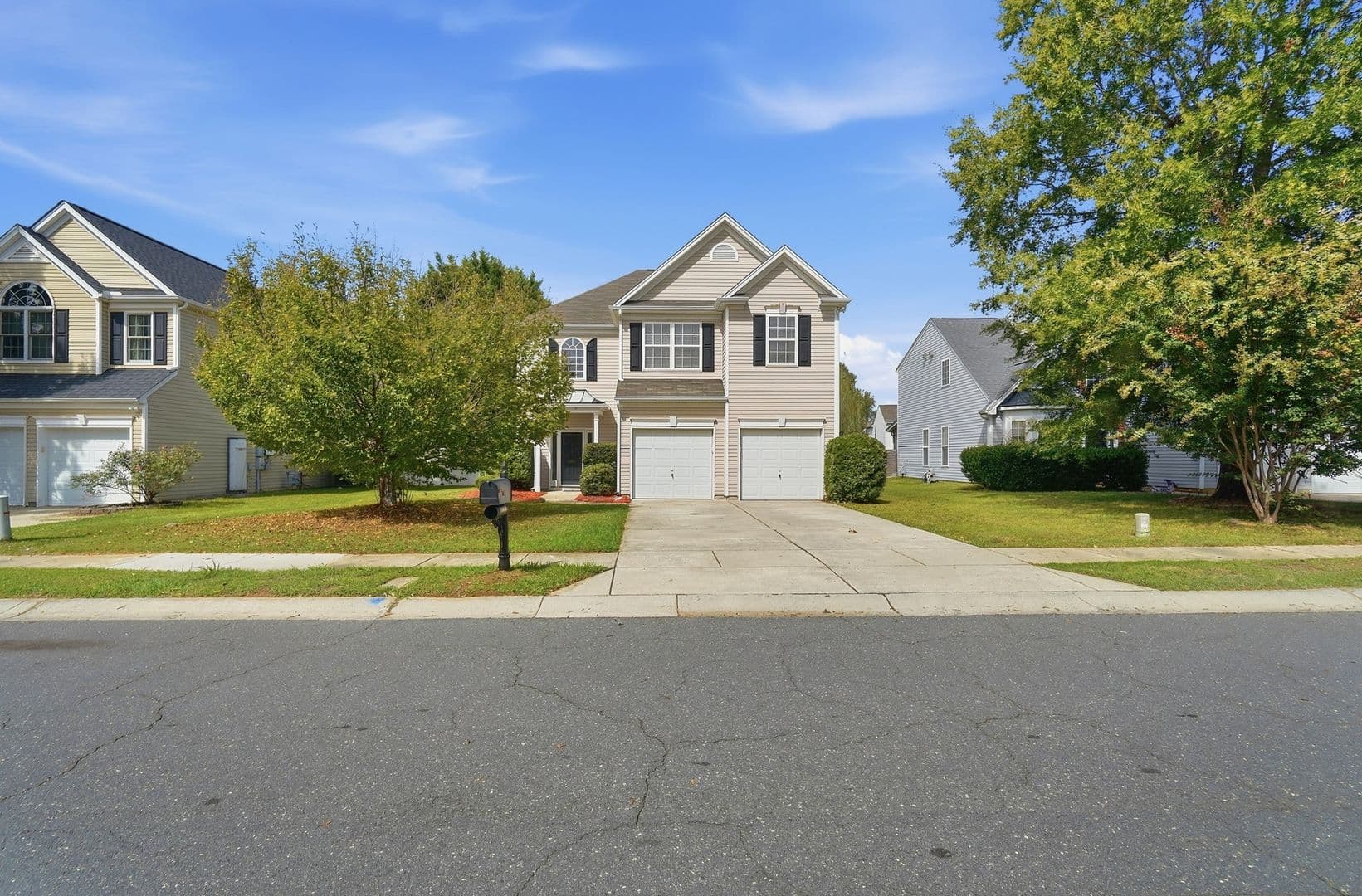 Charlotte House: 14801 Asheton Creek Drive