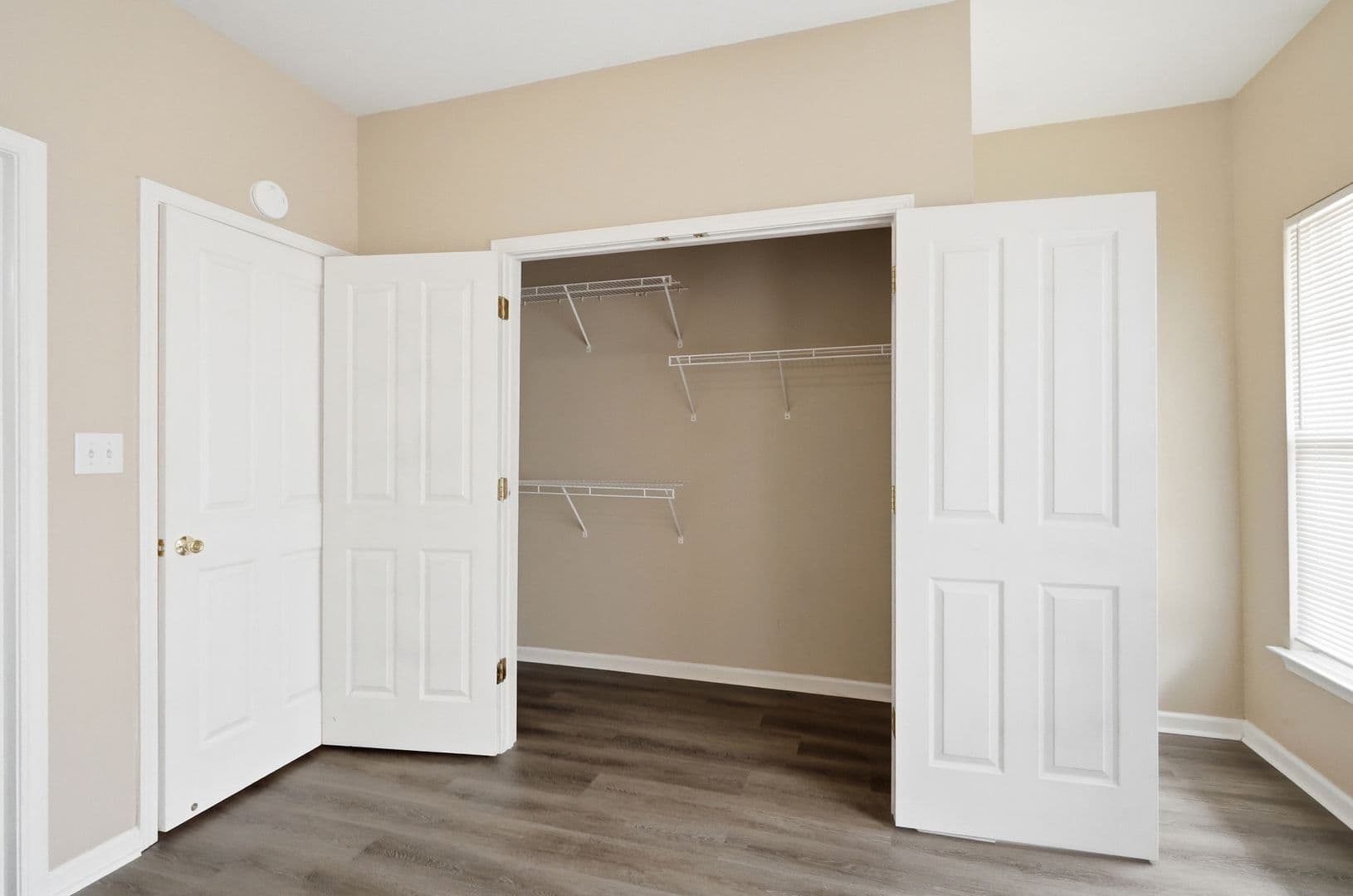 Charlotte Townhome: 614 E 9th Street