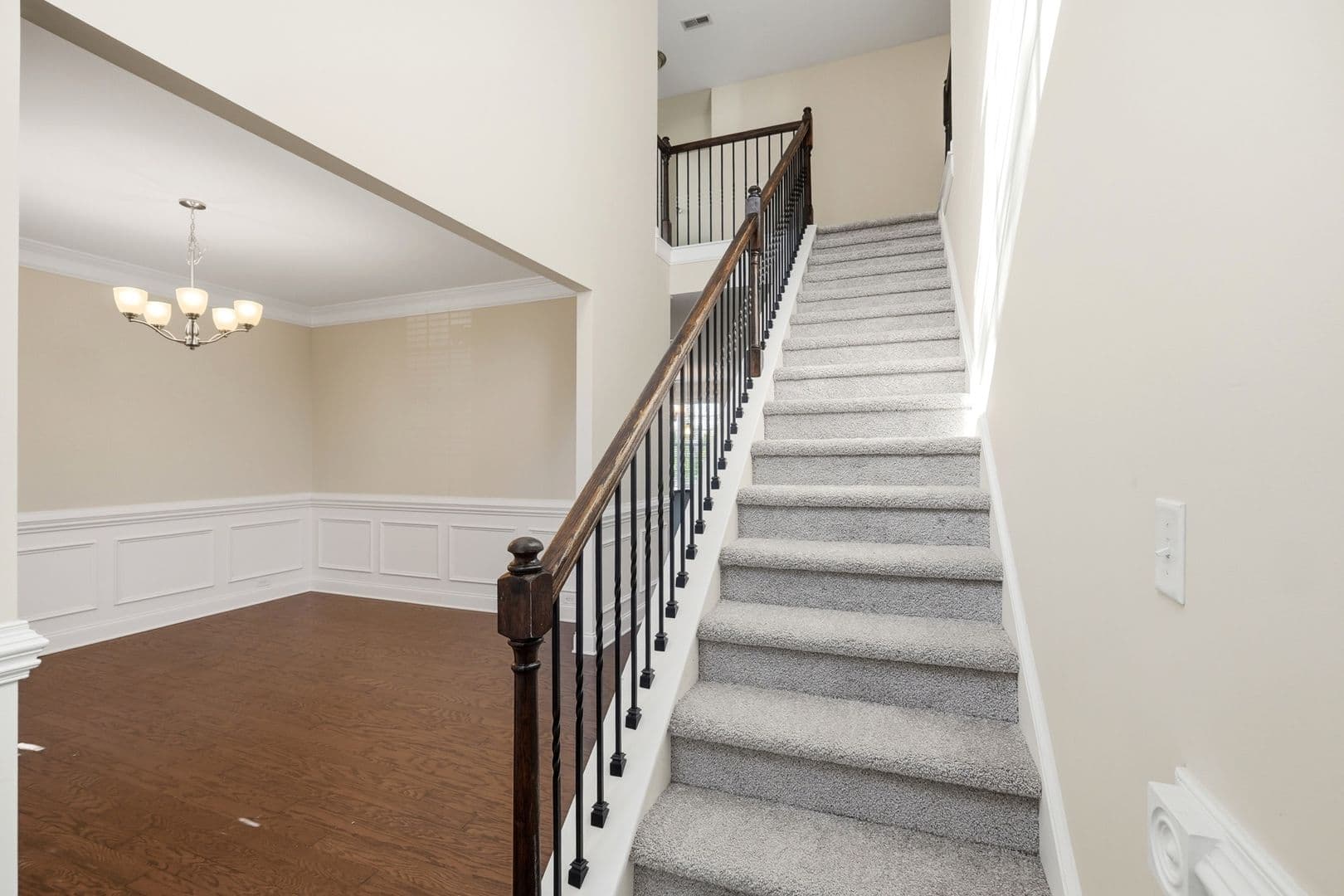 Charlotte House: 7308 Hamilton Bridge Road