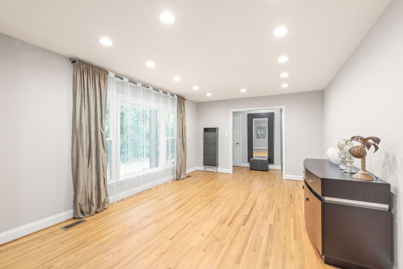 Charlotte House: 2600 E Providence Drive