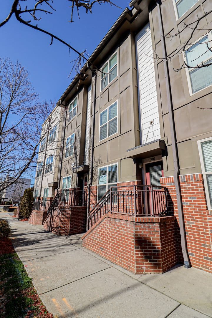 Charlotte Townhome: 1023 Skyline View Way