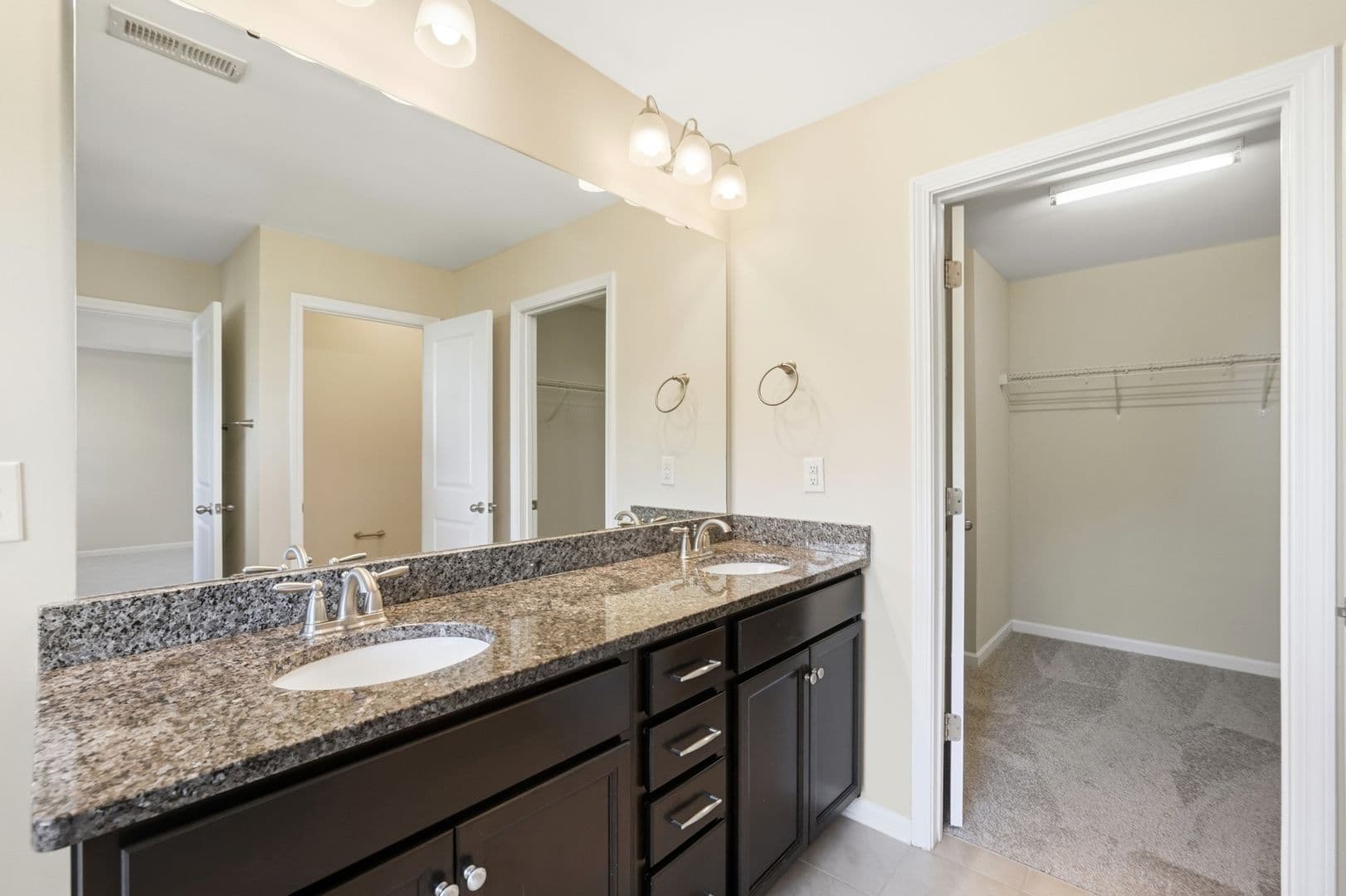 Charlotte House: 7308 Hamilton Bridge Road