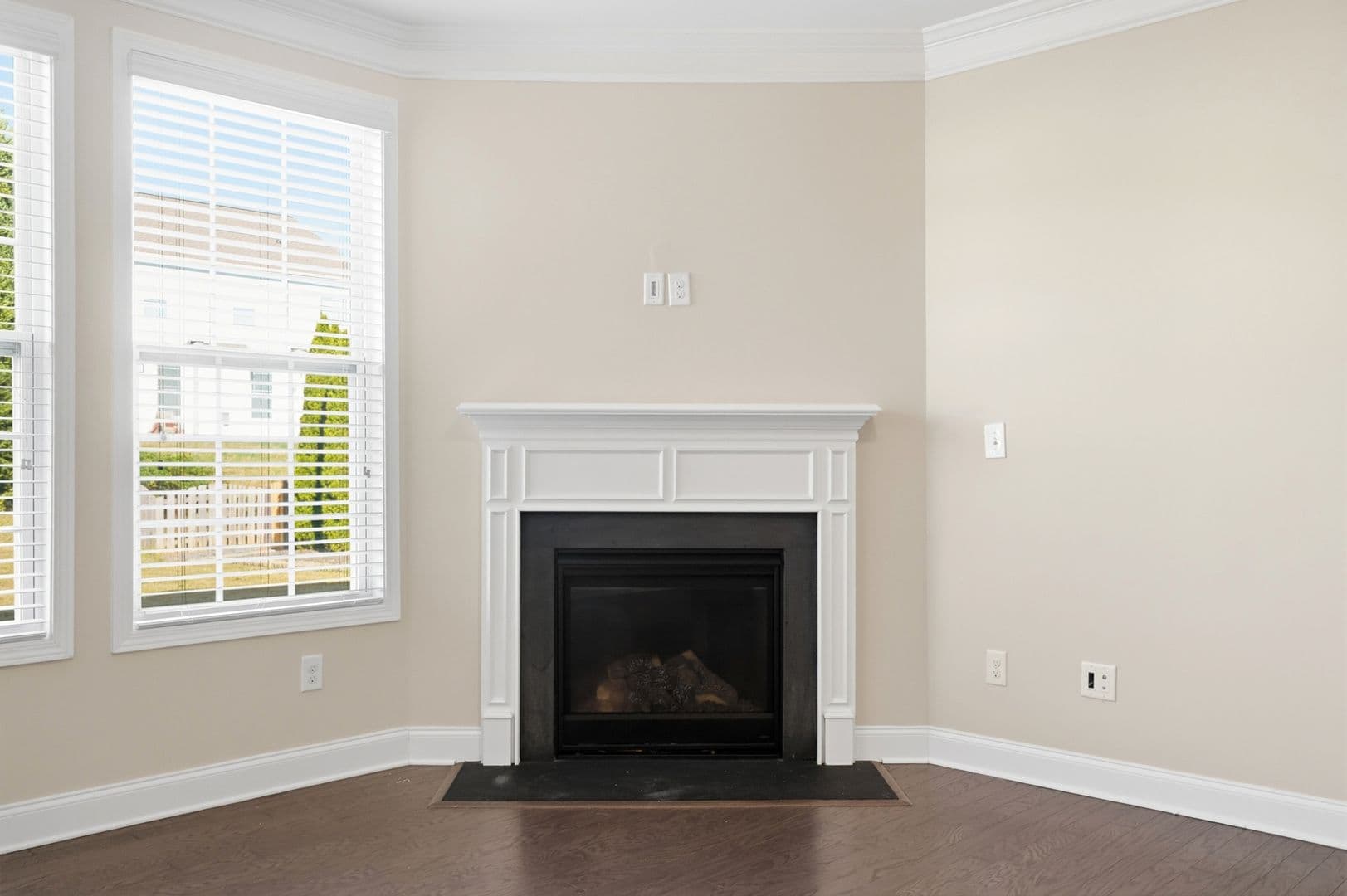 Charlotte House: 7308 Hamilton Bridge Road