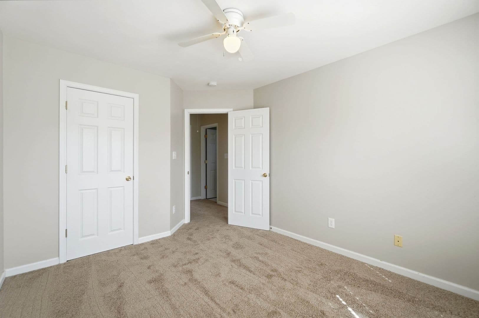 Charlotte House: 14801 Asheton Creek Drive