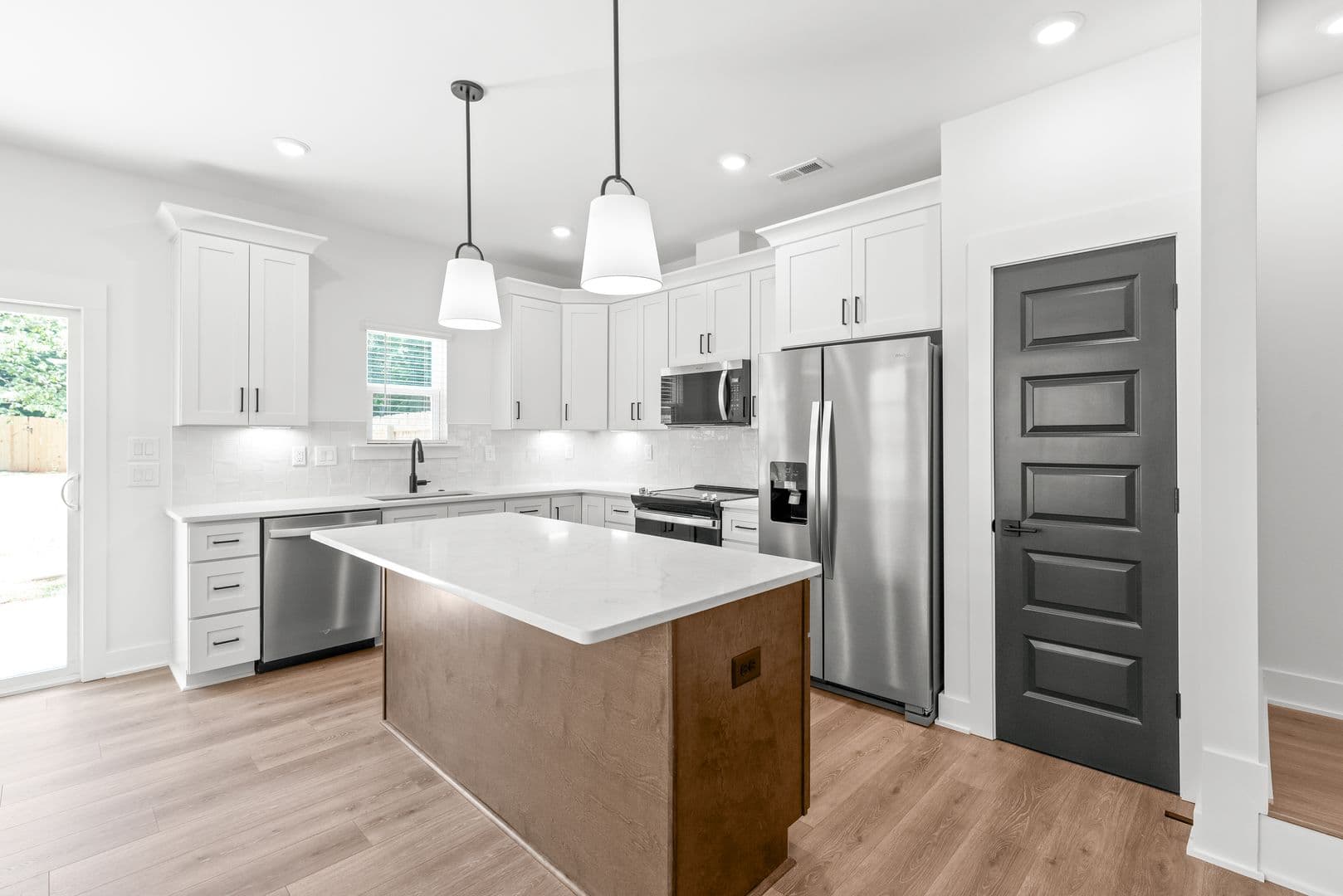 Charlotte Townhome: 2023 Wilson Ave