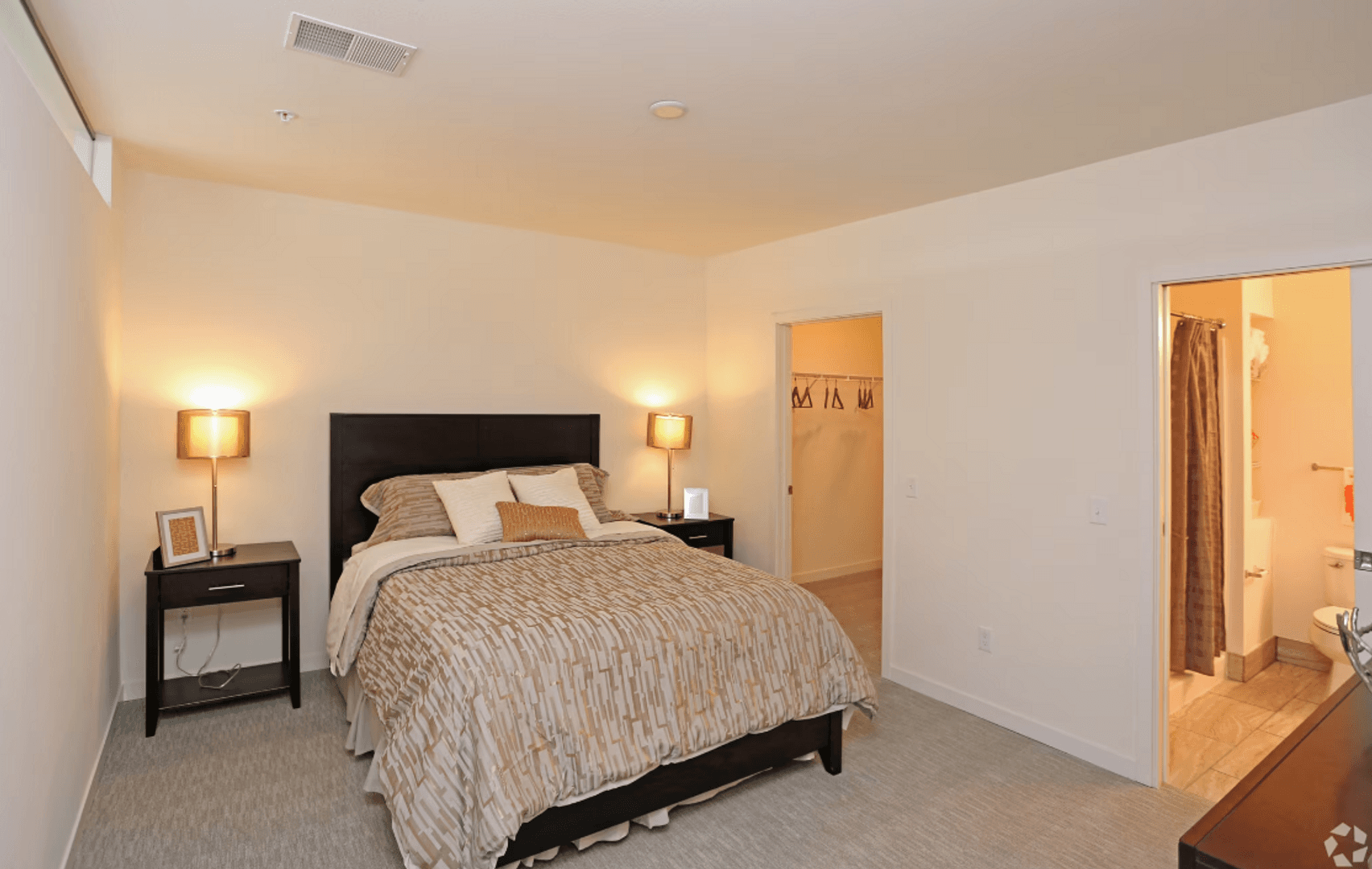 Green Bay Apartment: 115 E. Walnut Street