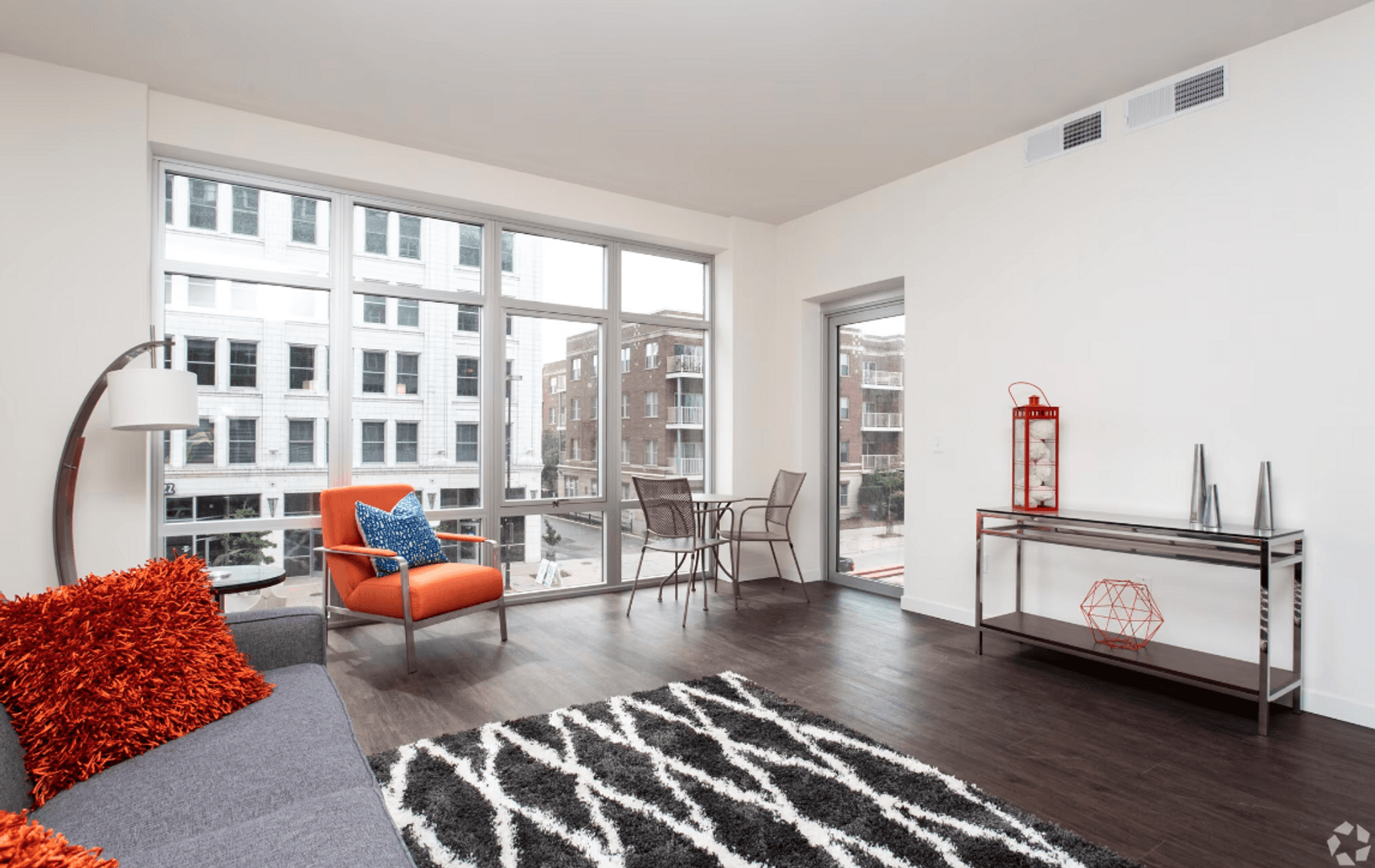 Green Bay Apartment: 115 E. Walnut Street