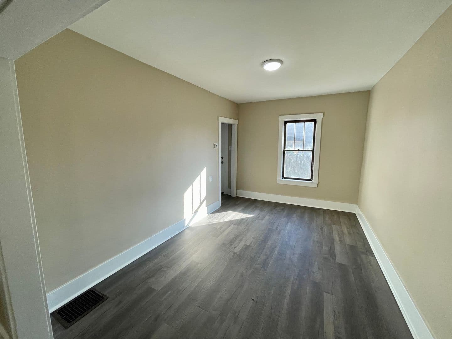 Brackenridge Apartment: 726 7th Avenue