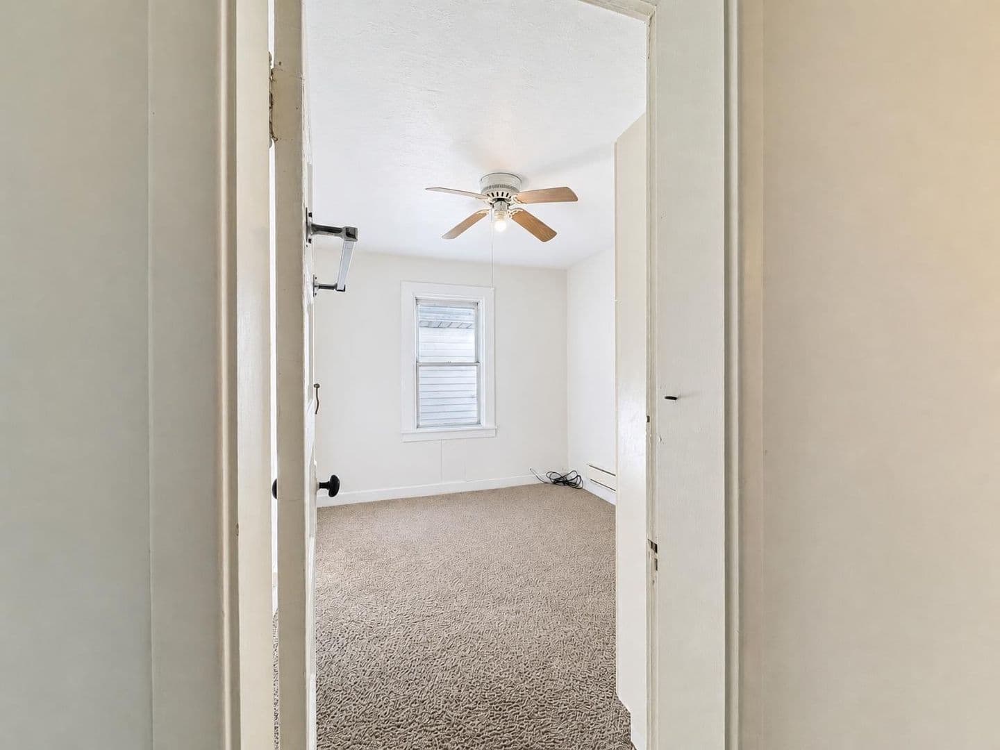New Kensington Apartment: 1613 Fourth Avenue