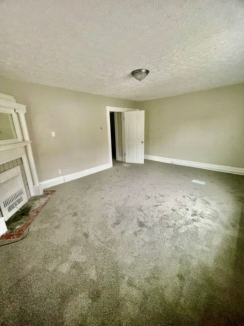 Pittsburgh Apartment: 120 Kathleen Street