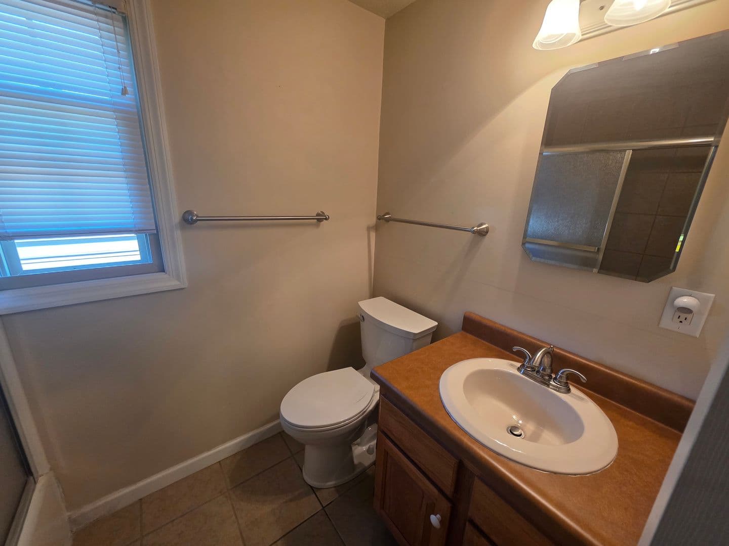 Pittsburgh Apartment: 7408 Yale Avenue