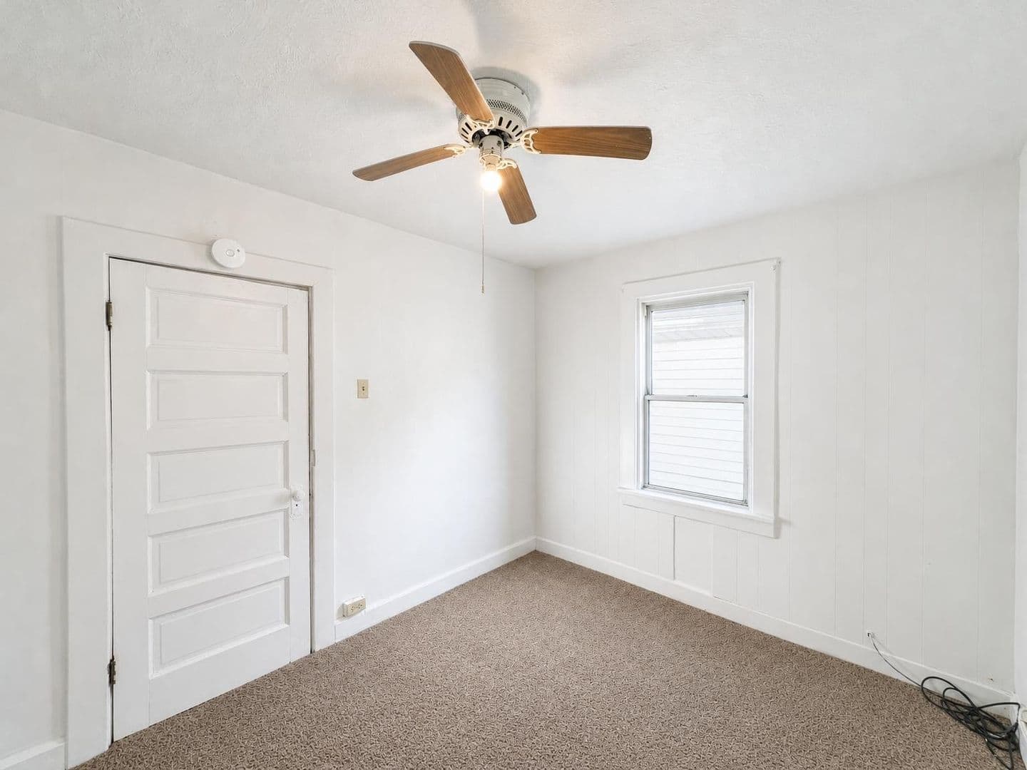 New Kensington Apartment: 1613 Fourth Avenue