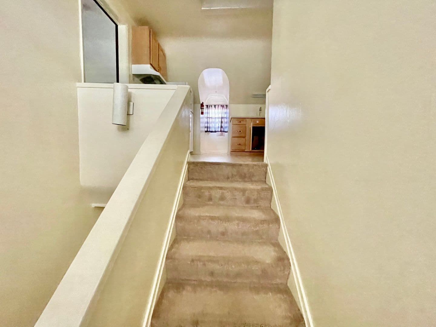 Pittsburgh Apartment: 1939 Crafton Blvd