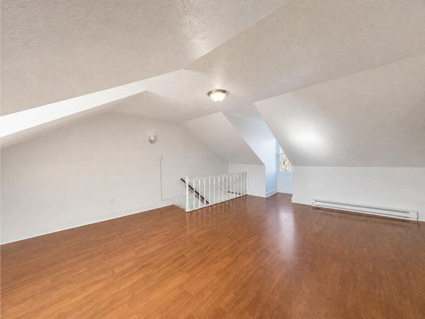 Pittsburgh Apartment: 1822 Niggel Street