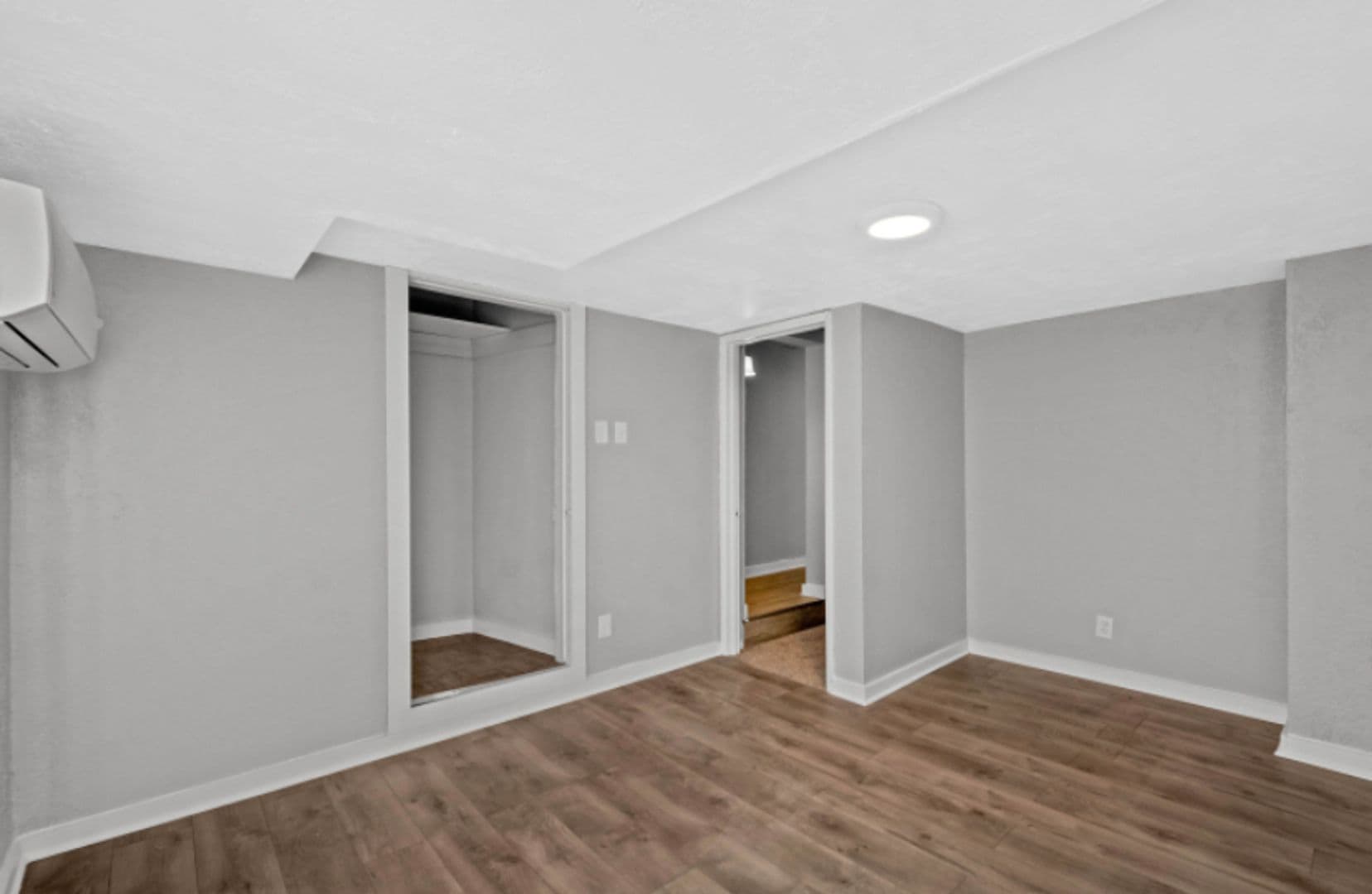 Pittsburgh Apartment: 2701-2703 Oakley Way
