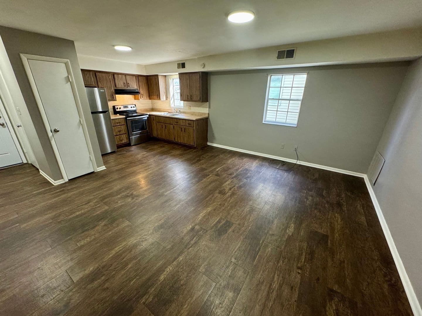 New Kensington Apartment: 542 5th Avenue