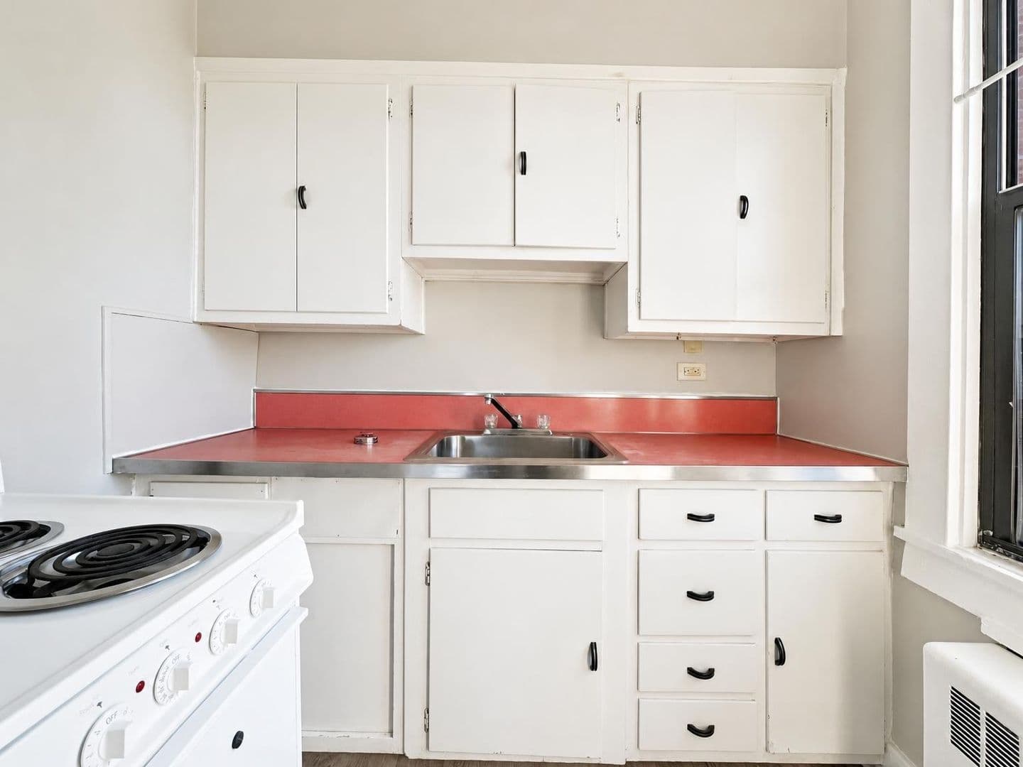 Homestead Apartment: 810 Amity Street