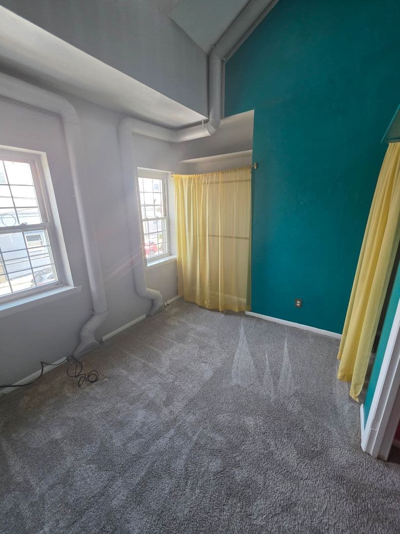 Pittsburgh House: 18 S 13th Street