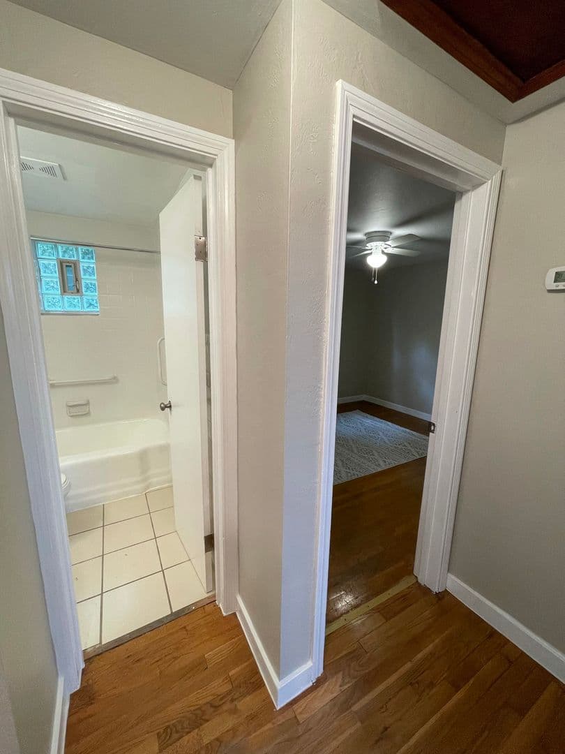 Pittsburgh House: 157 Merritt Avenue