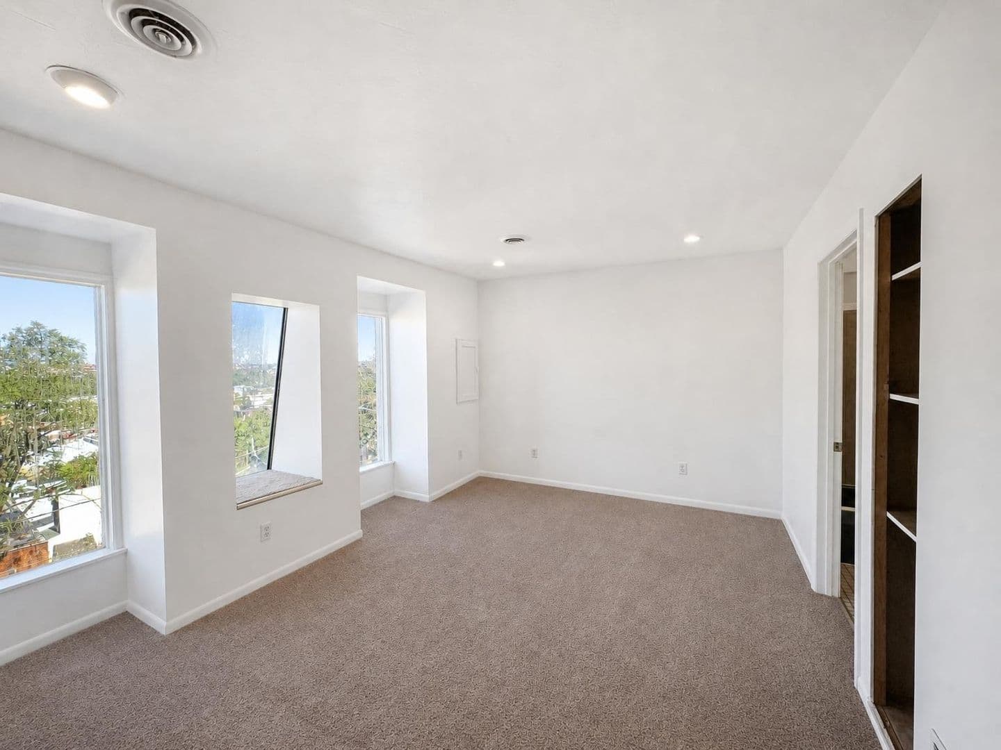 Pittsburgh Apartment: 76 Holt Street