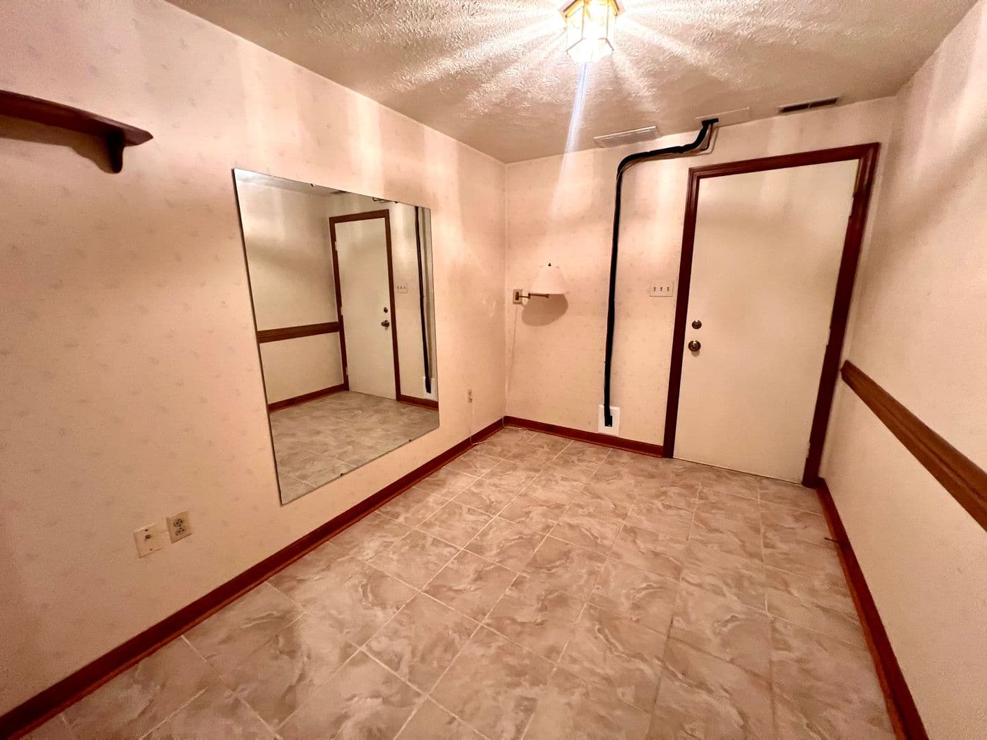 Moon Twp House: 1256 Queens Drive