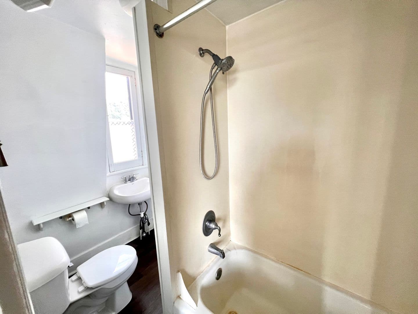 Sewickley Apartment: 425 Walnut Street