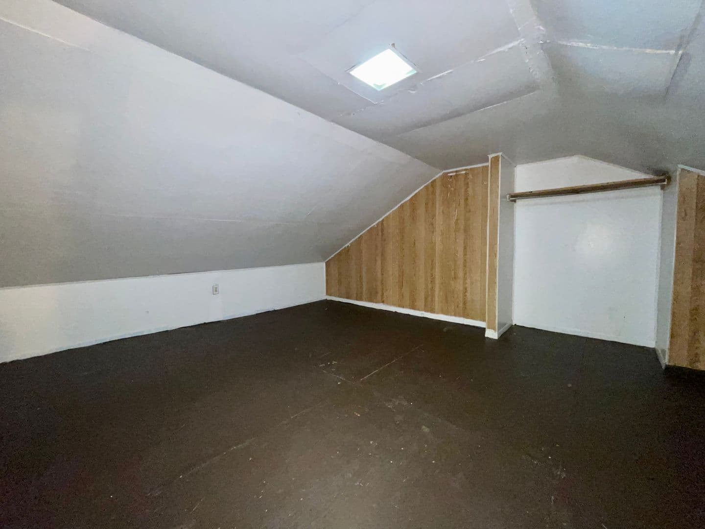 Brackenridge Apartment: 726 7th Avenue