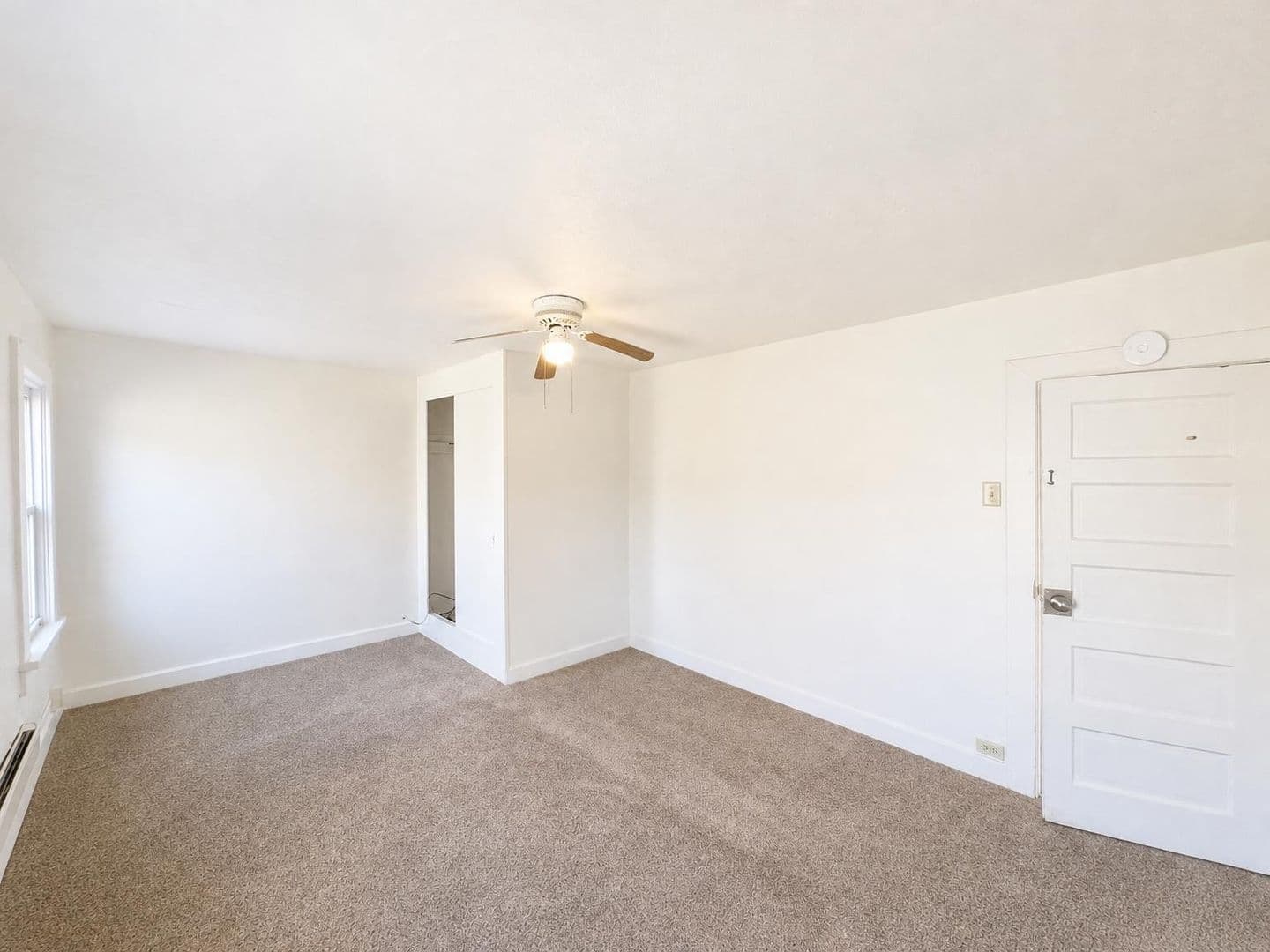 New Kensington Apartment: 1613 Fourth Avenue