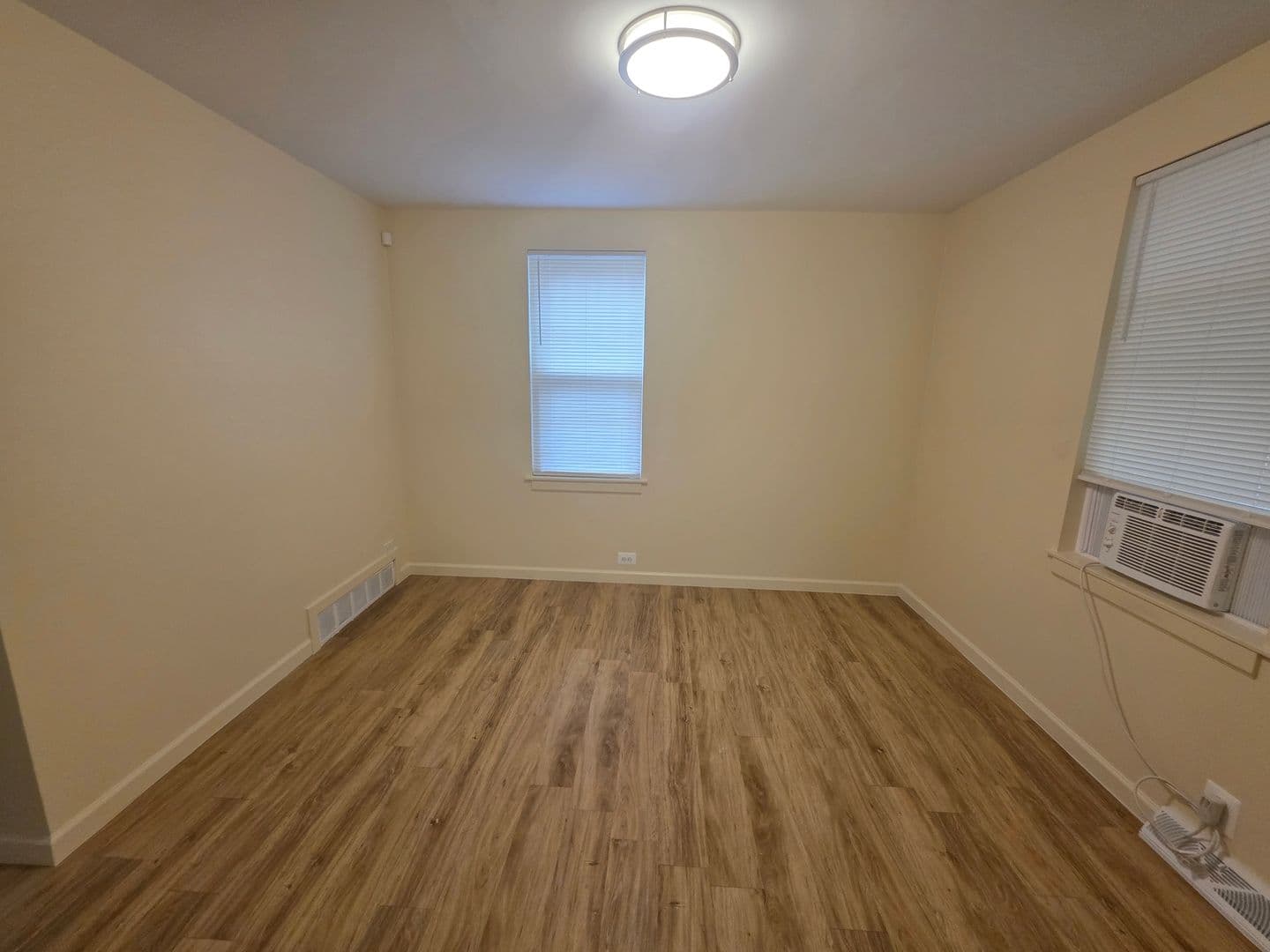 Clairton House: 821 N 6th Street