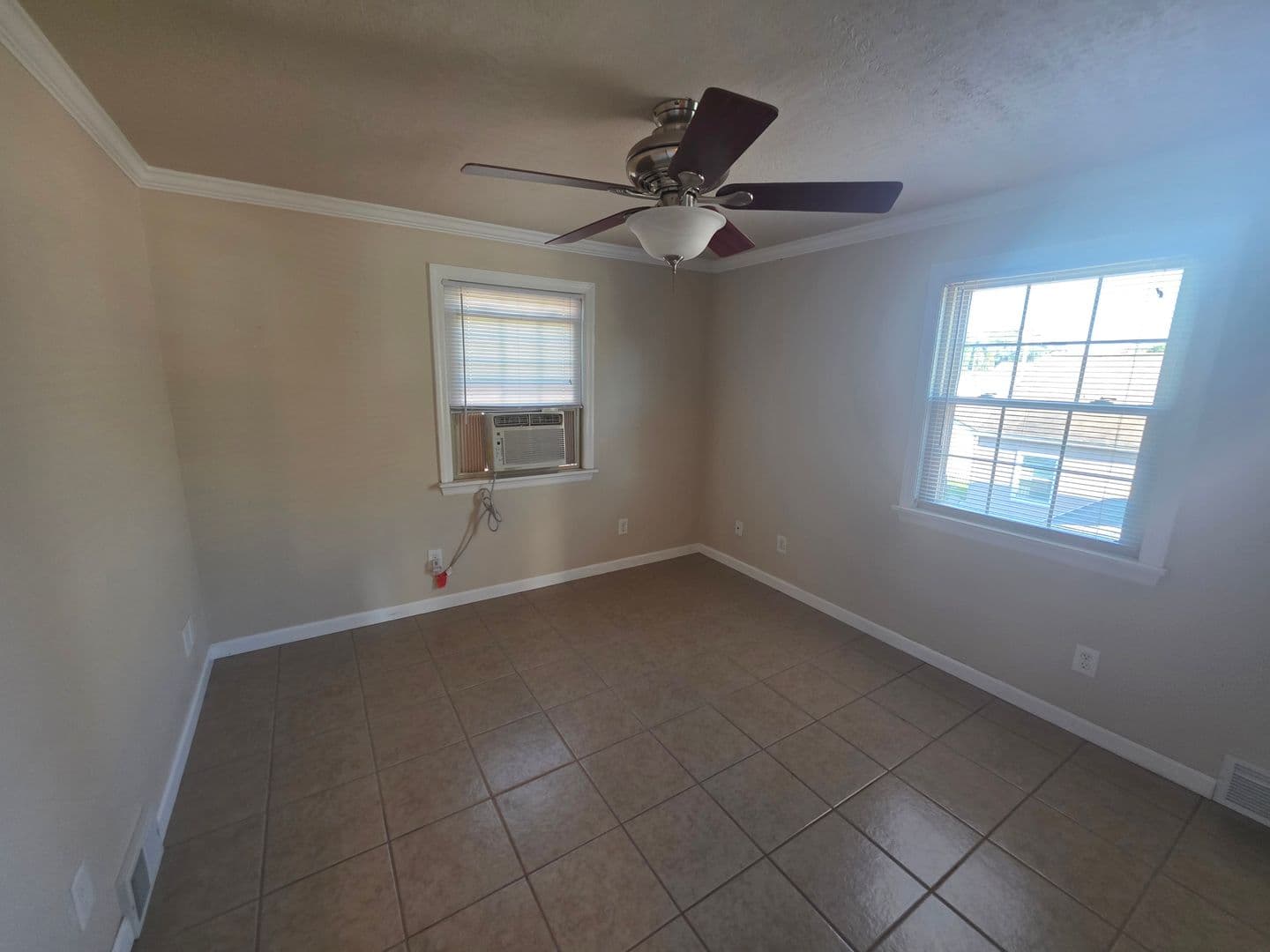 Pittsburgh Apartment: 7408 Yale Avenue