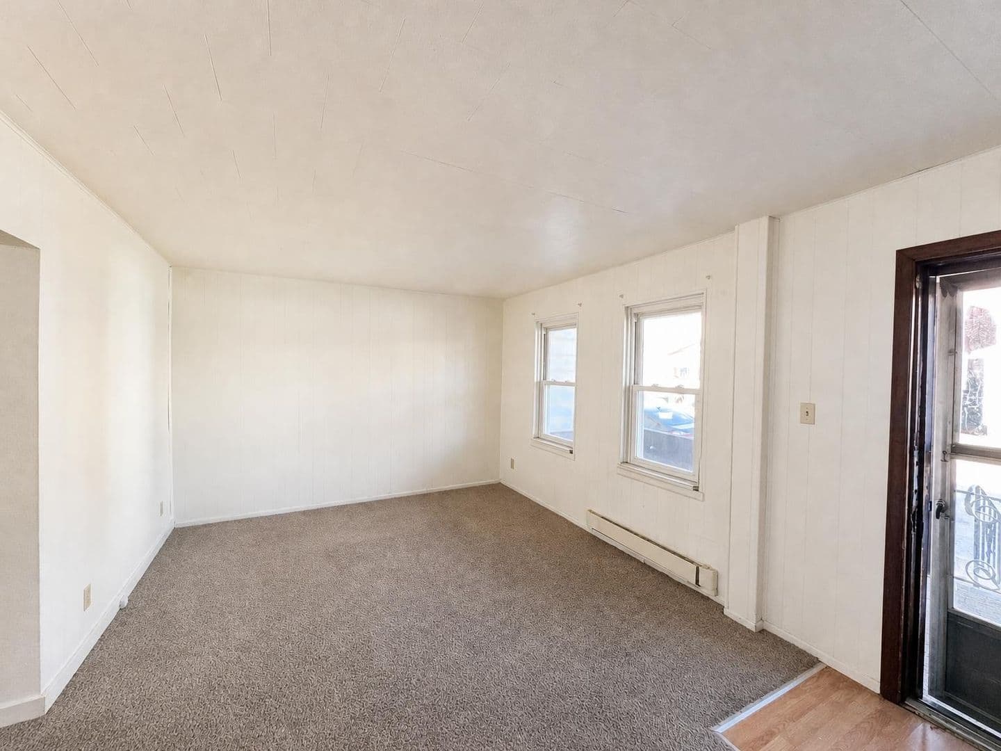 New Kensington Apartment: 1613 Fourth Avenue