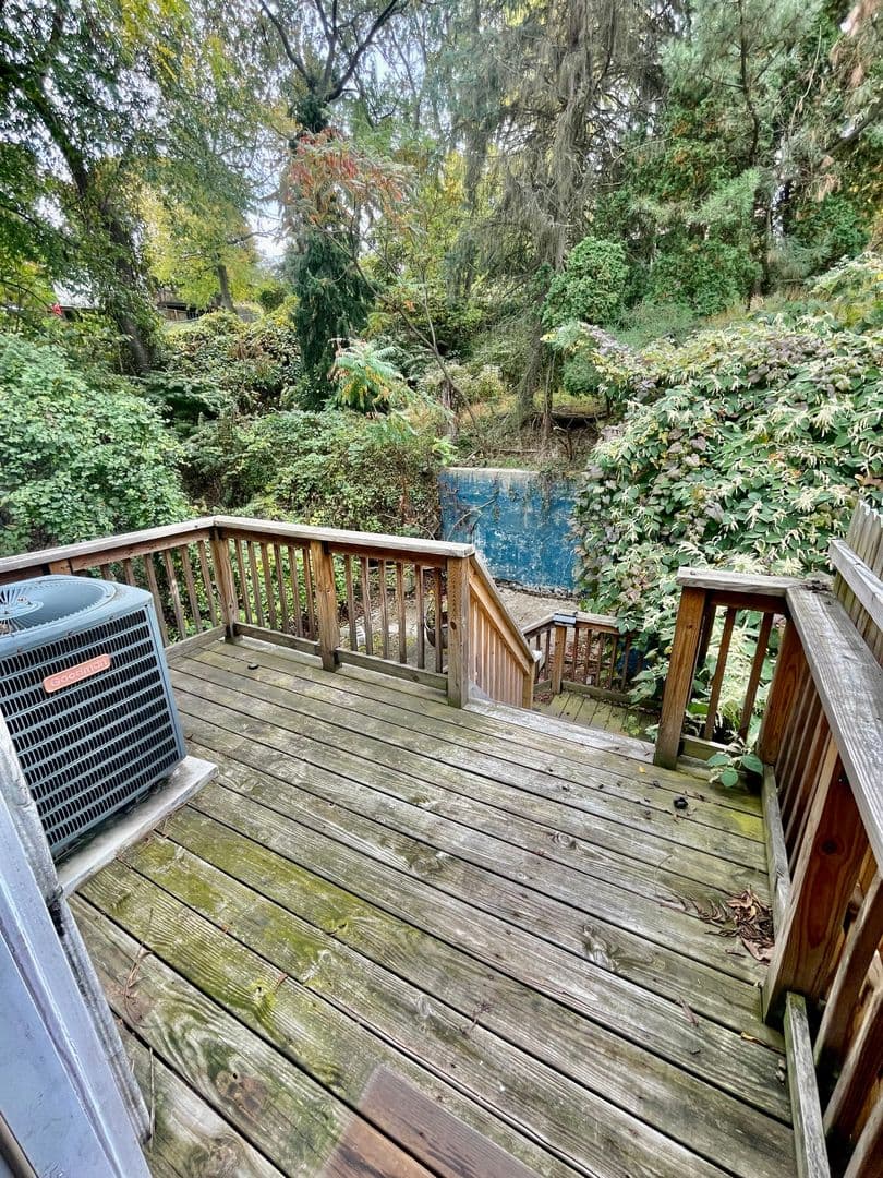 Pittsburgh Apartment: 76 Holt Street