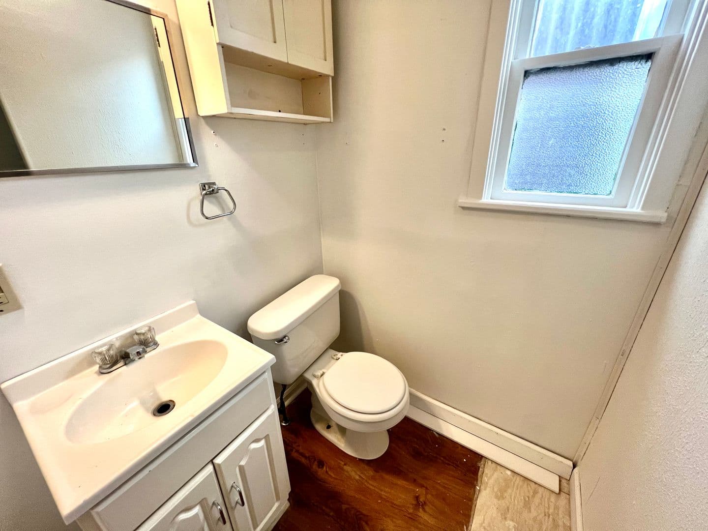 New Kensington Apartment: 1613 Fourth Avenue