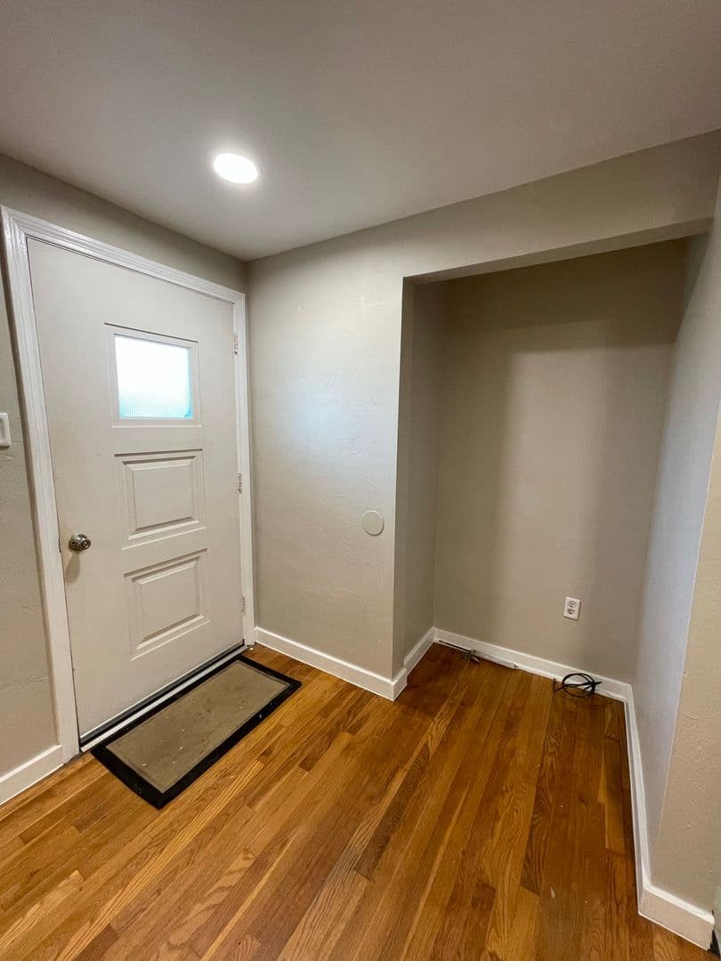 Pittsburgh House: 157 Merritt Avenue