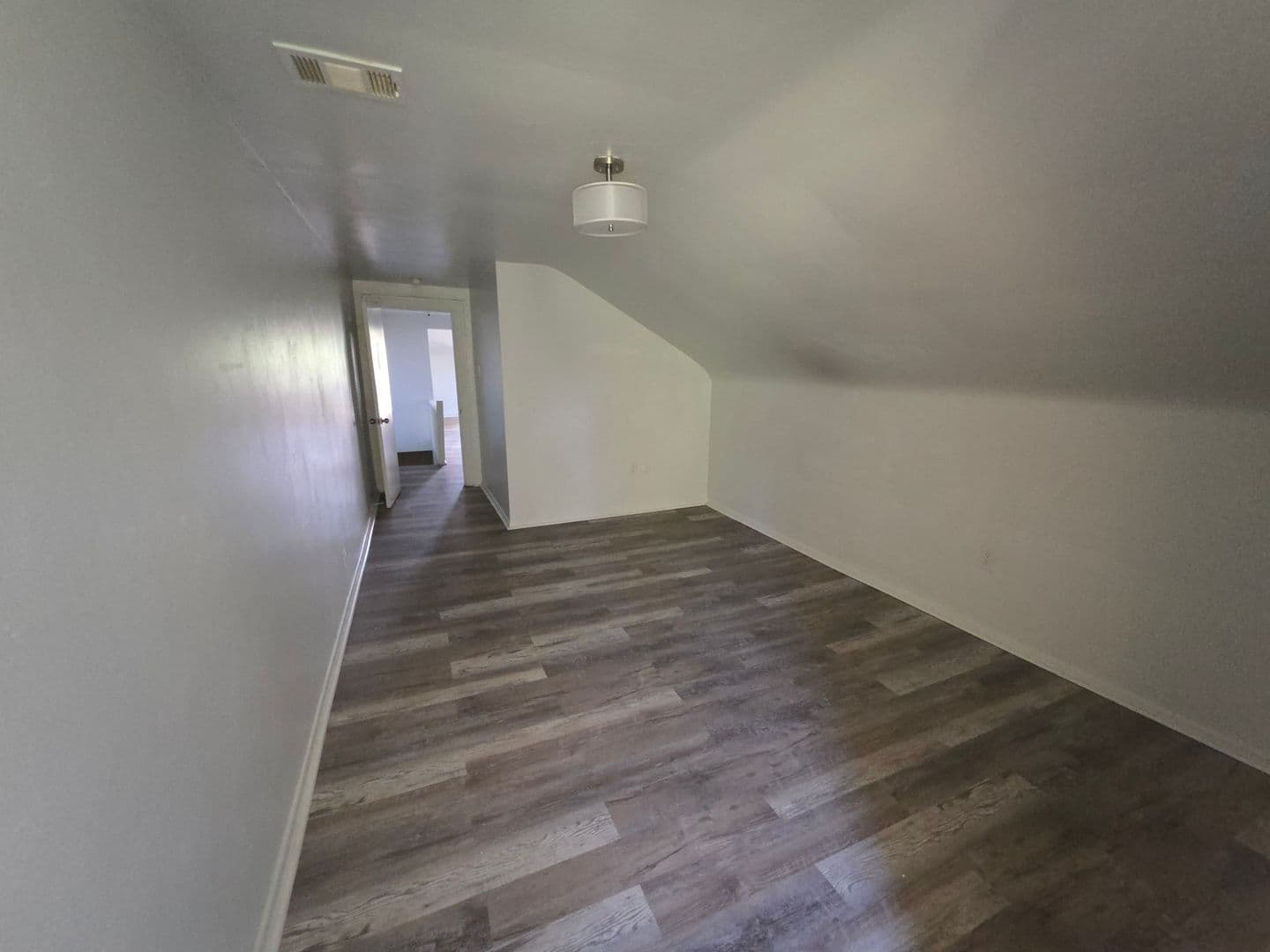East Liberty Apartment: 621-623 Lincoln Avenue