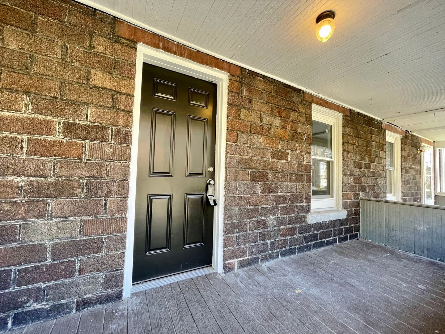 Brackenridge Apartment: 726 7th Avenue
