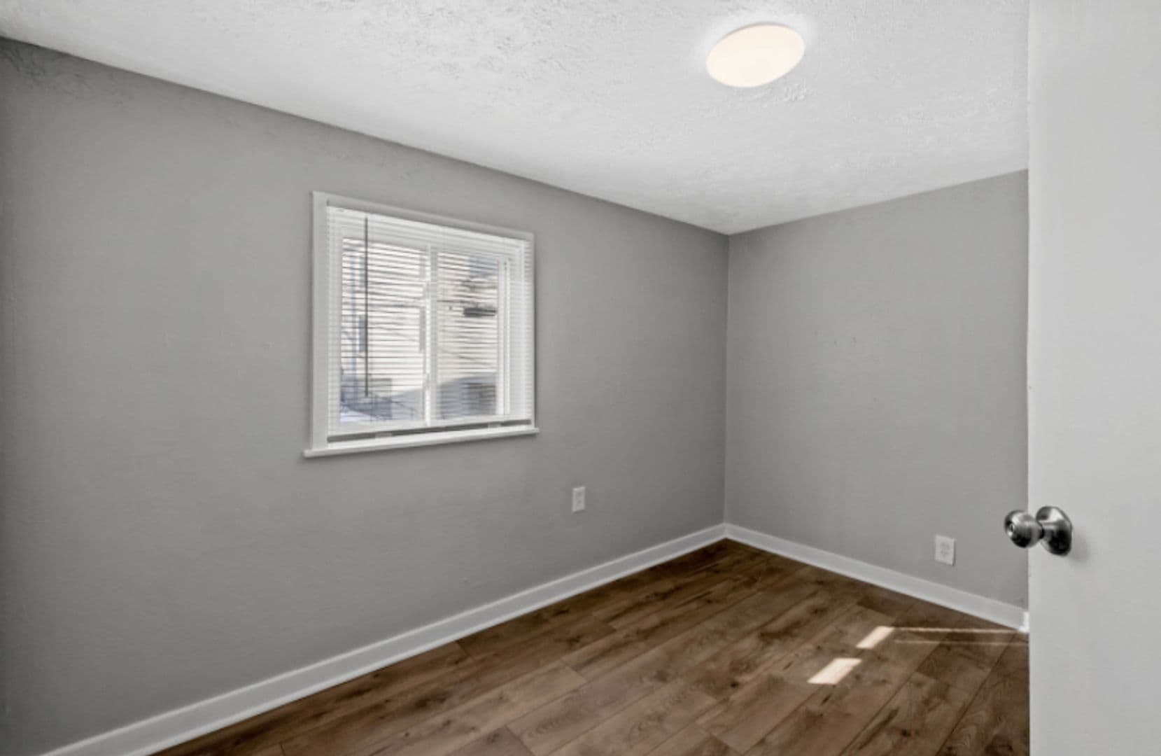 Pittsburgh Apartment: 2701-2703 Oakley Way