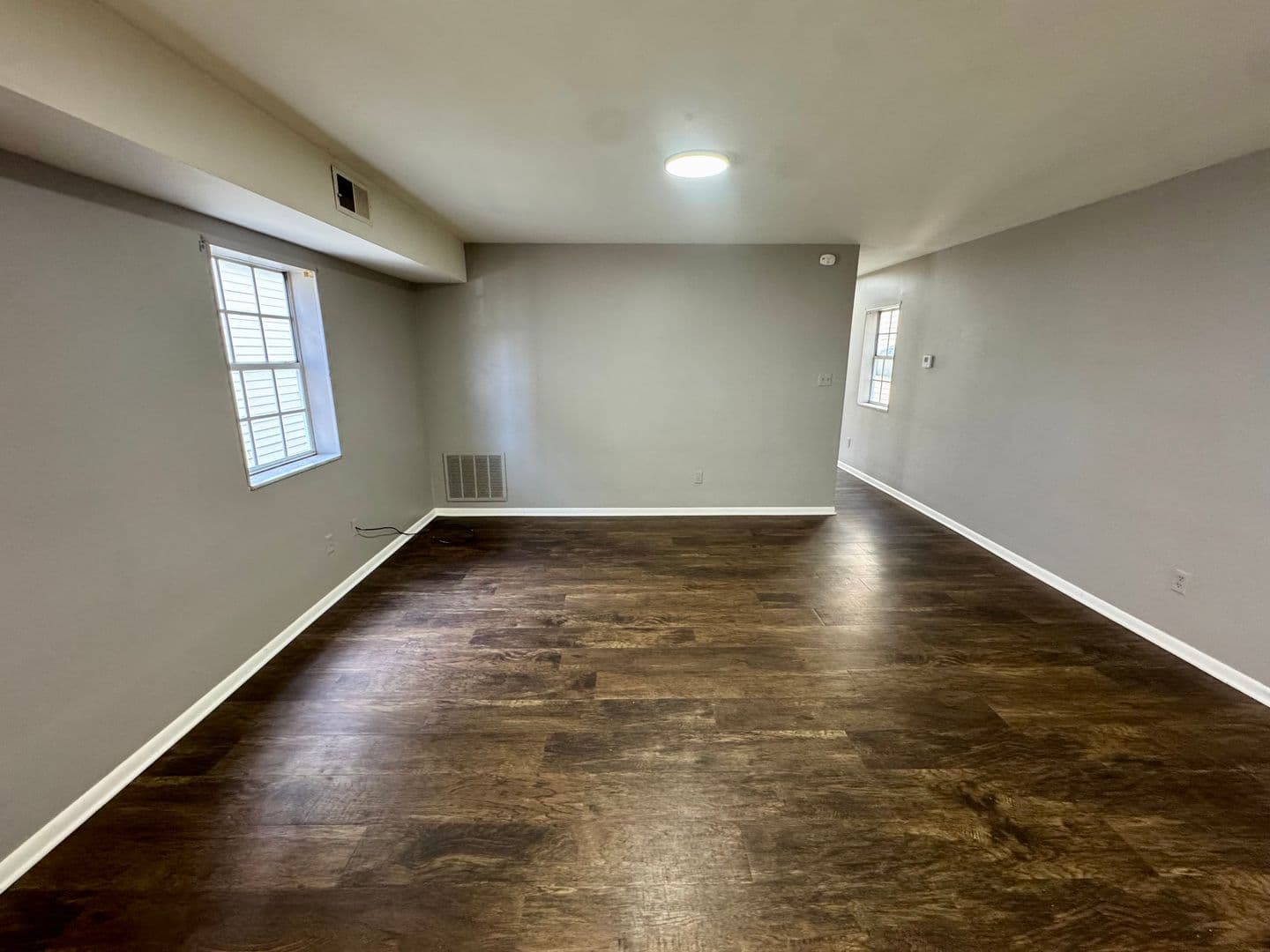 New Kensington Apartment: 542 5th Avenue