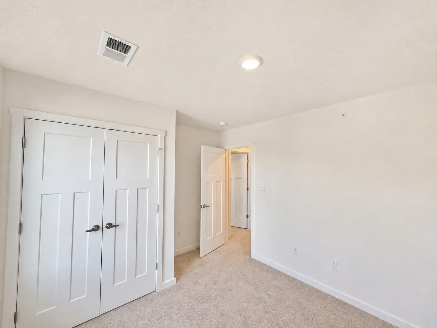 Imperial House: 1806 Canterbury Drive