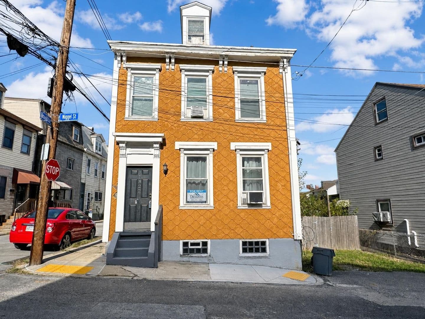 Pittsburgh Apartment: 1822 Niggel Street