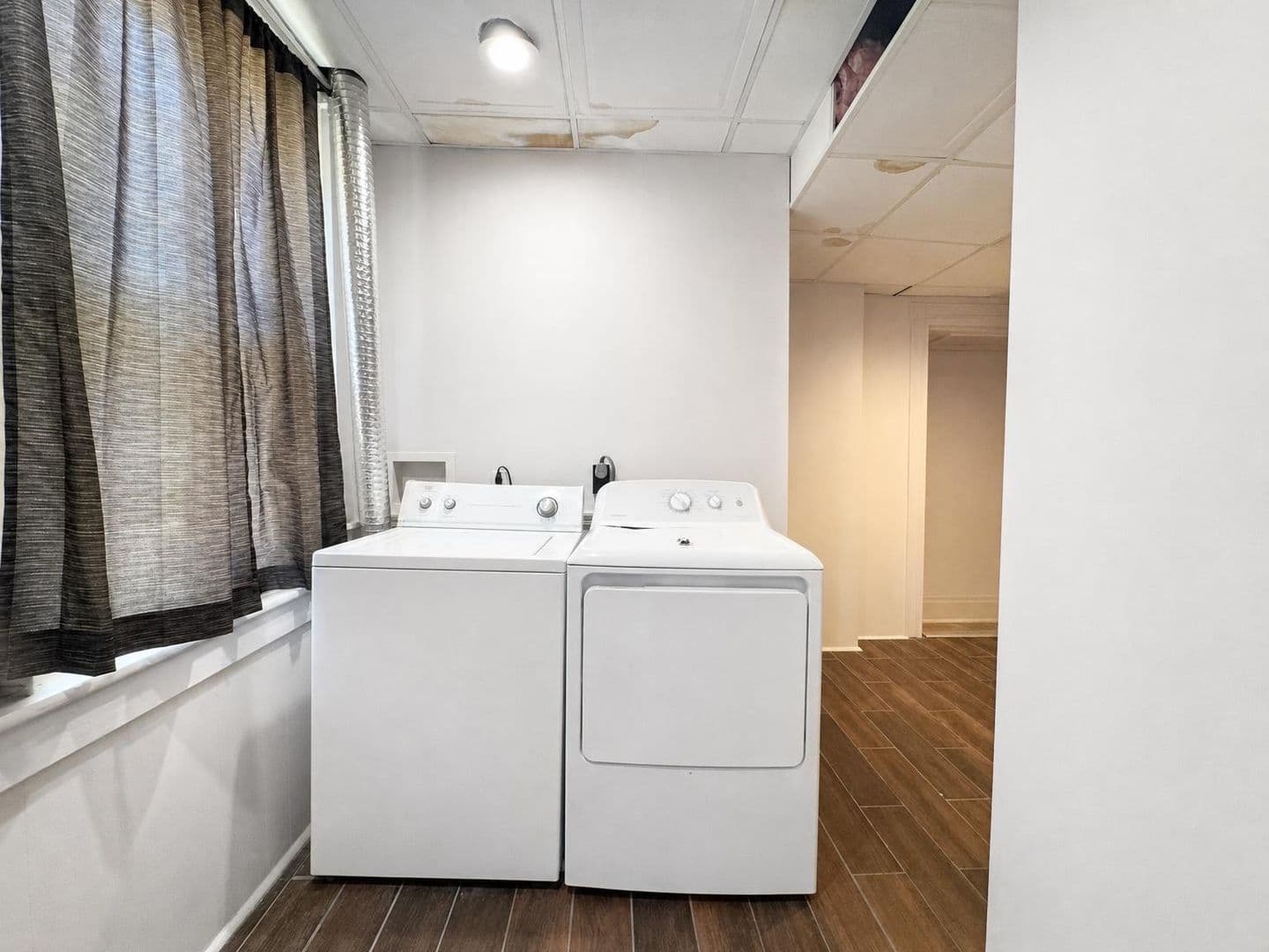 Pittsburgh Apartment: 1822 Niggel Street