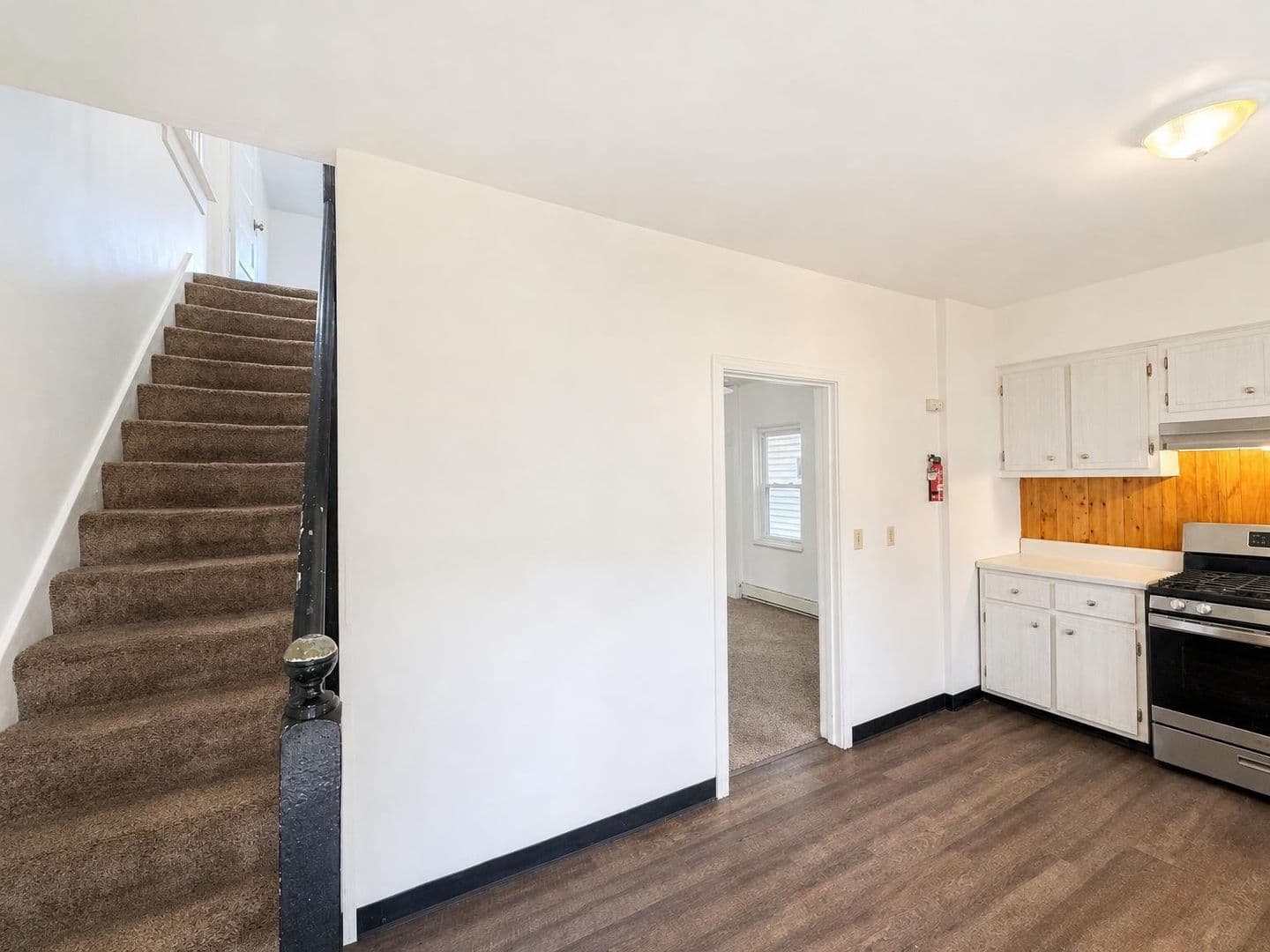 New Kensington Apartment: 1613 Fourth Avenue