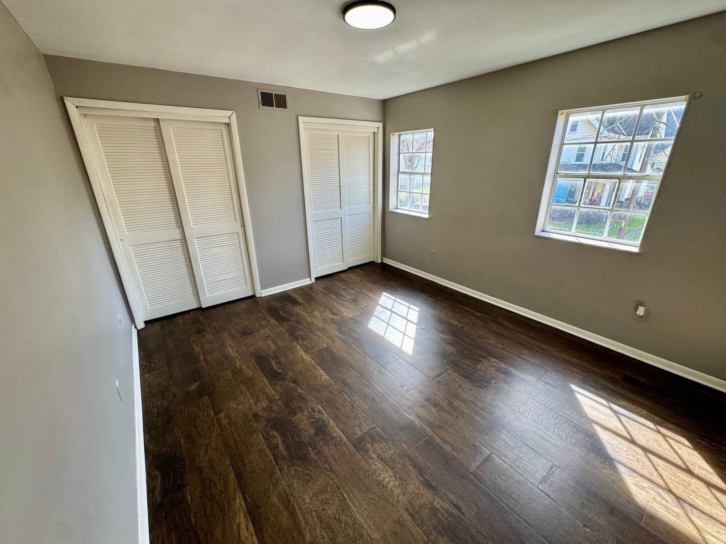 New Kensington Apartment: 542 5th Avenue